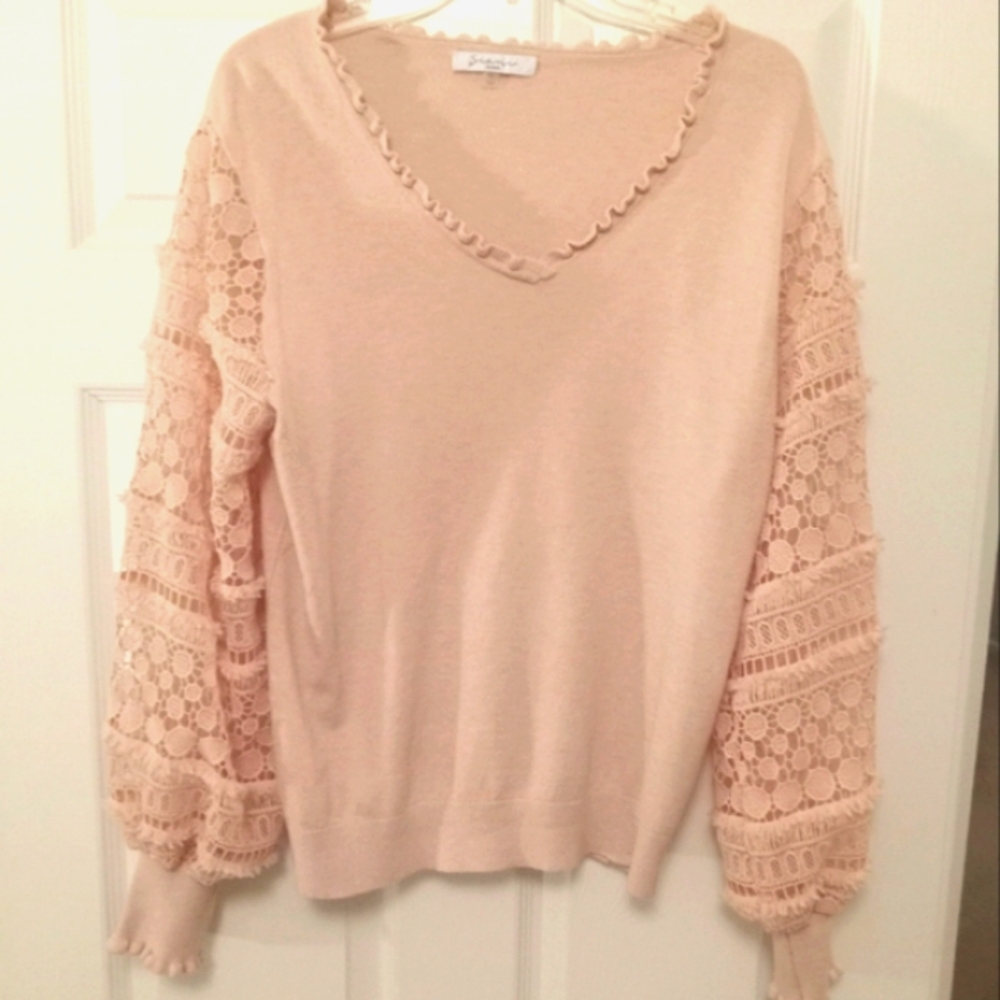Gianni Milano women's laced embroidered pink sweater. Size XL